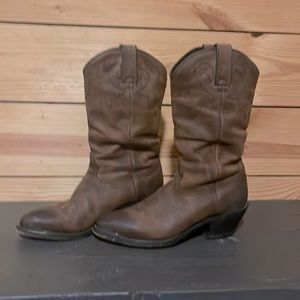 Justin leather boots. Mid calf height. SZ 7.5